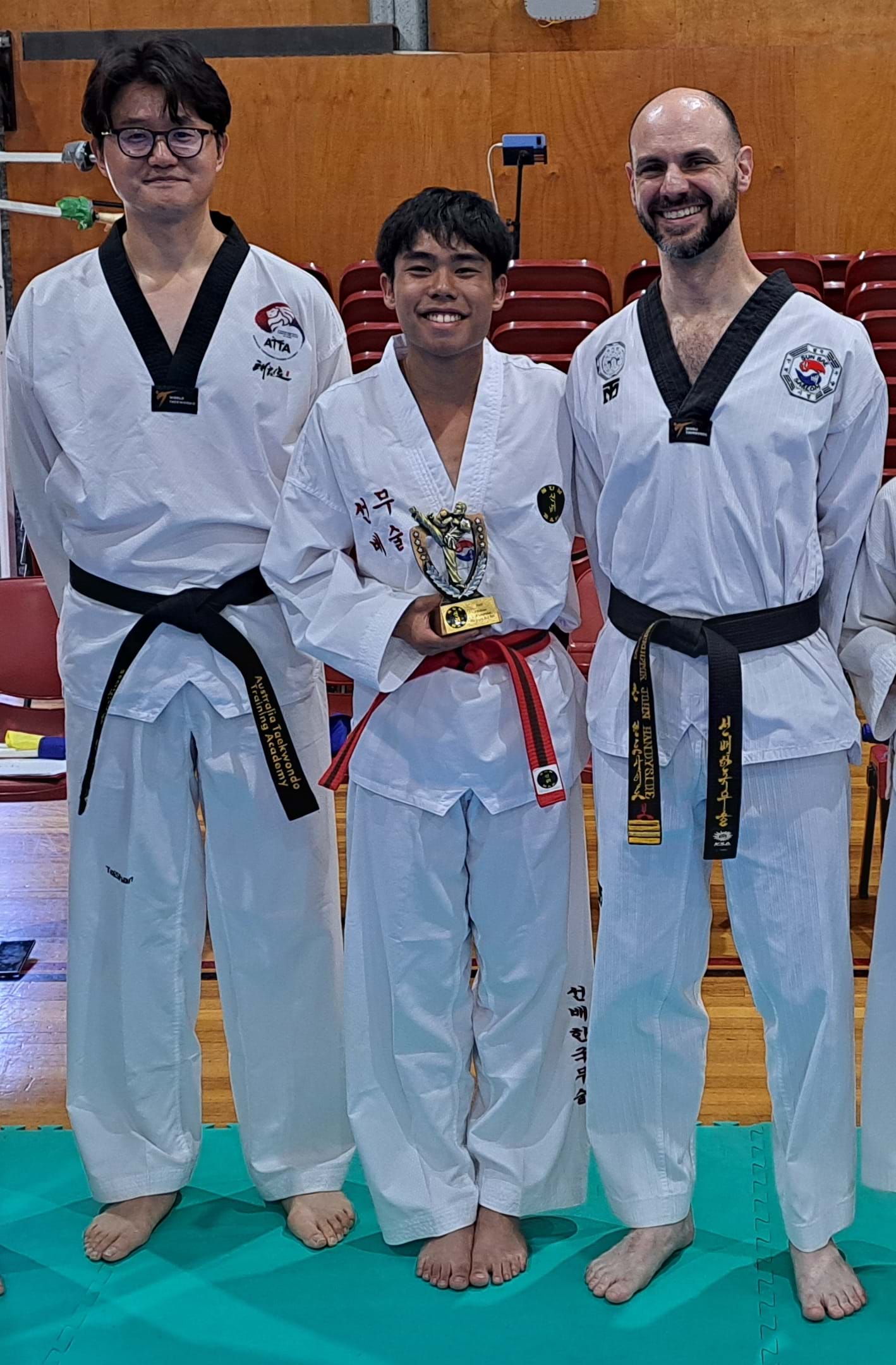 Red belt patterns champion: Sun Bae Korean Martial Art - Taekwondo Championship - Patterns, High Kick, Power Breaking, Roof Tiles, Kukkiwon, WT - World Taekwondo, Australia, Brisbane, Centres locations at Kenmore, Newmarket, The Gap, Middle Park, Mt Gravatt, Toowoomba, Grandmaster Bradley Tatnell. competition, white belt, yellow belt, blue belt, red belt, black belt, children, adults, male, female.