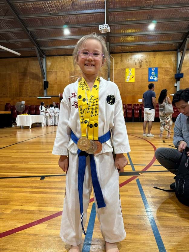 Sun Bae Korean Martial Art - Taekwondo Championship - Patterns, High Kick, Power Breaking, Roof Tiles, Kukkiwon, WT - World Taekwondo, Australia, Brisbane, Centres locations at Kenmore, Newmarket, The Gap, Middle Park, Mt Gravatt, Toowoomba, Grandmaster Bradley Tatnell. competition, white belt, yellow belt, blue belt, red belt, black belt, children, adults, male, female.