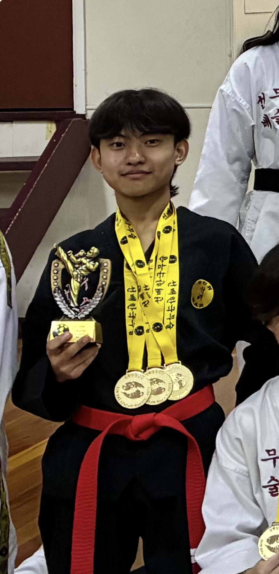 Red belt patterns champion: Sun Bae Korean Martial Art - Taekwondo Championship - Patterns, High Kick, Power Breaking, Roof Tiles, Kukkiwon, WT - World Taekwondo, Australia, Brisbane, Centres locations at Kenmore, Newmarket, The Gap, Middle Park, Mt Gravatt, Toowoomba, Grandmaster Bradley Tatnell. competition, white belt, yellow belt, blue belt, red belt, black belt, children, adults, male, female.