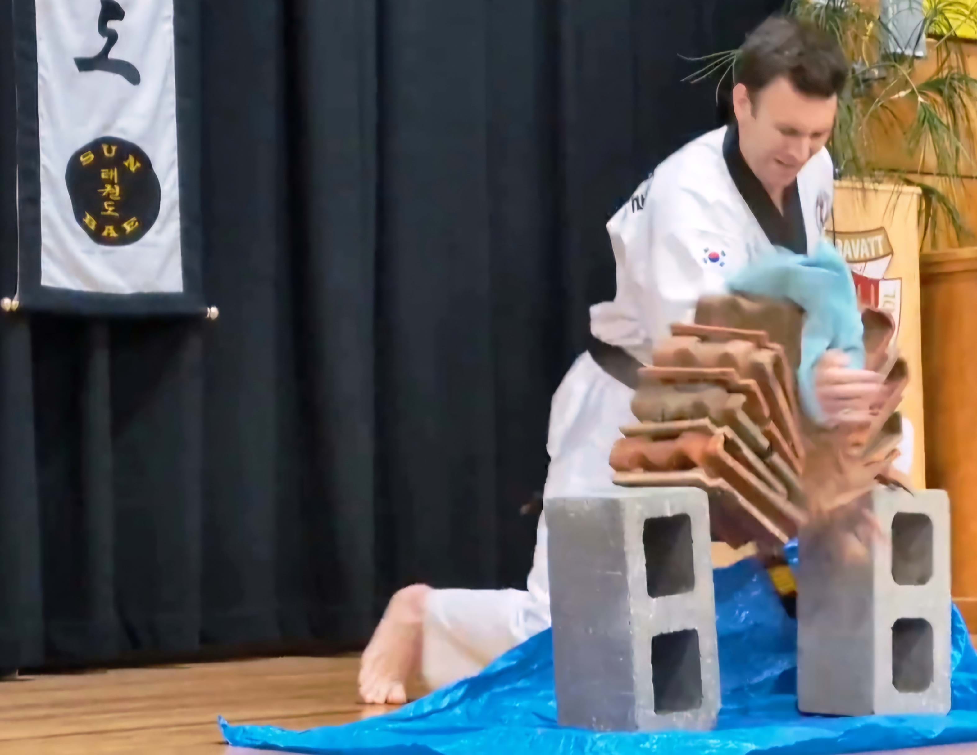 Sun Bae Korean Martial Art - Taekwondo Championship - Patterns, High Kick, Power Breaking, Roof Tiles, Kukkiwon, WT - World Taekwondo, Australia, Brisbane, Centres locations at Kenmore, Newmarket, The Gap, Middle Park, Mt Gravatt, Toowoomba, Grandmaster Bradley Tatnell. competition, white belt, yellow belt, blue belt, red belt, black belt, children, adults, male, female.